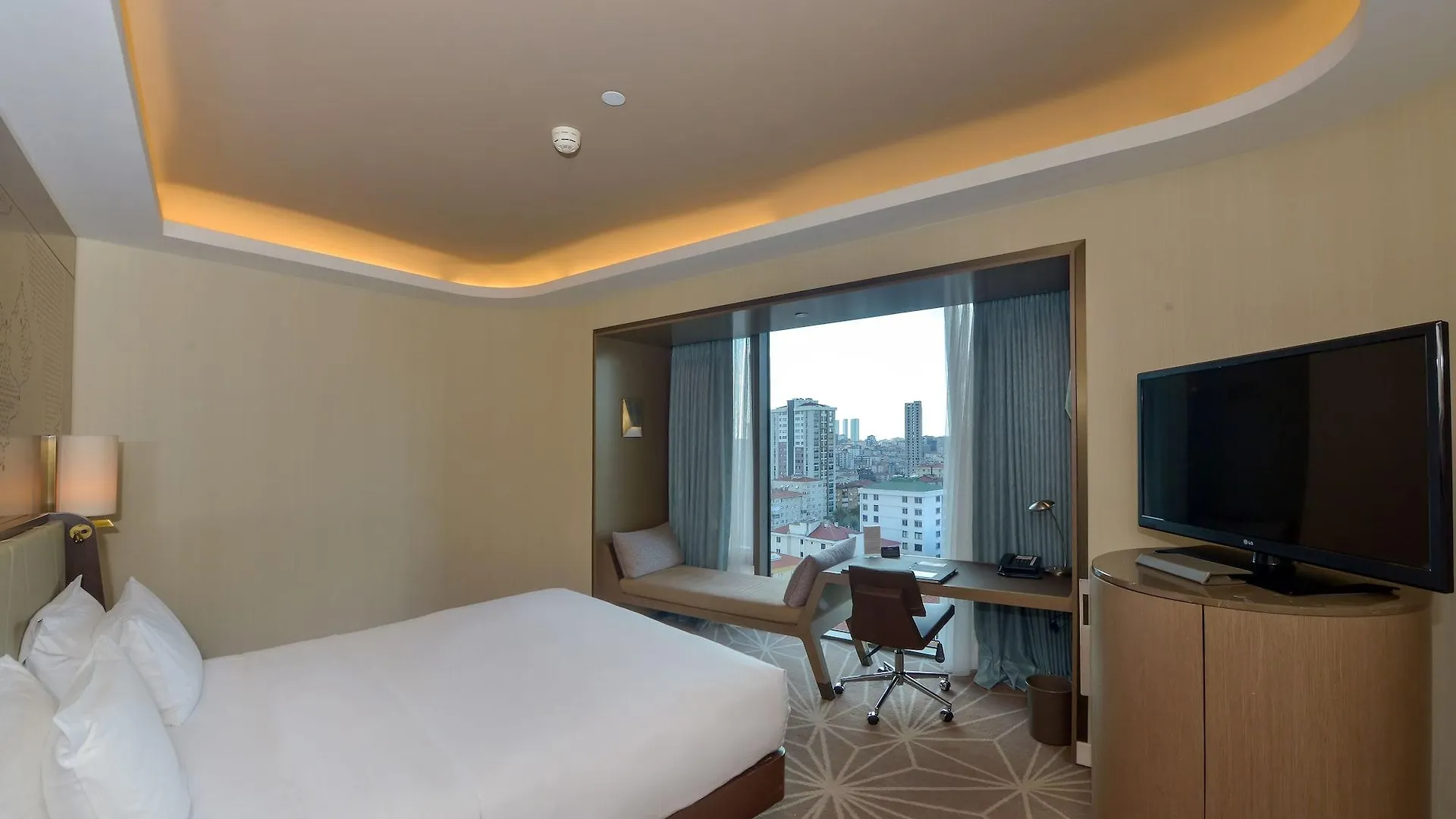 Hilton Istanbul Kozyatagi Hotel 5*,