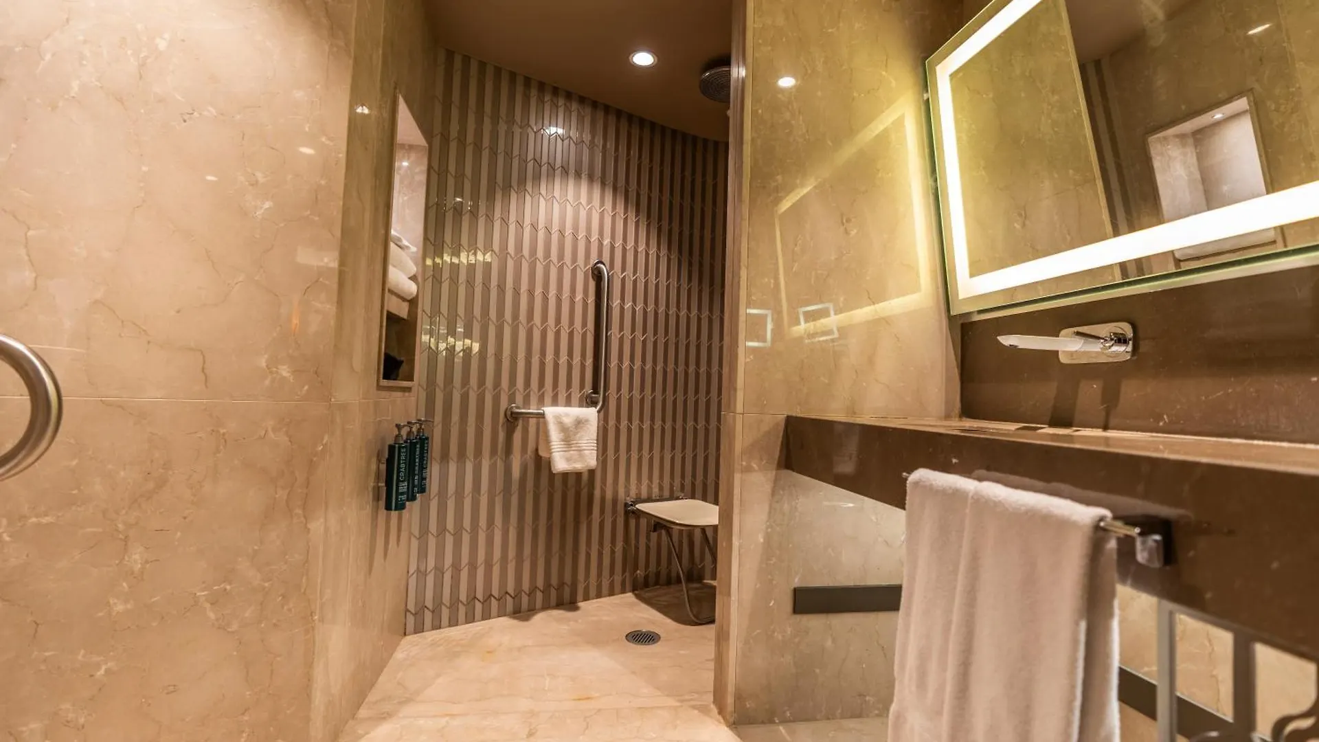 Hilton Istanbul Kozyatagi Hotel 5*,  Turkey