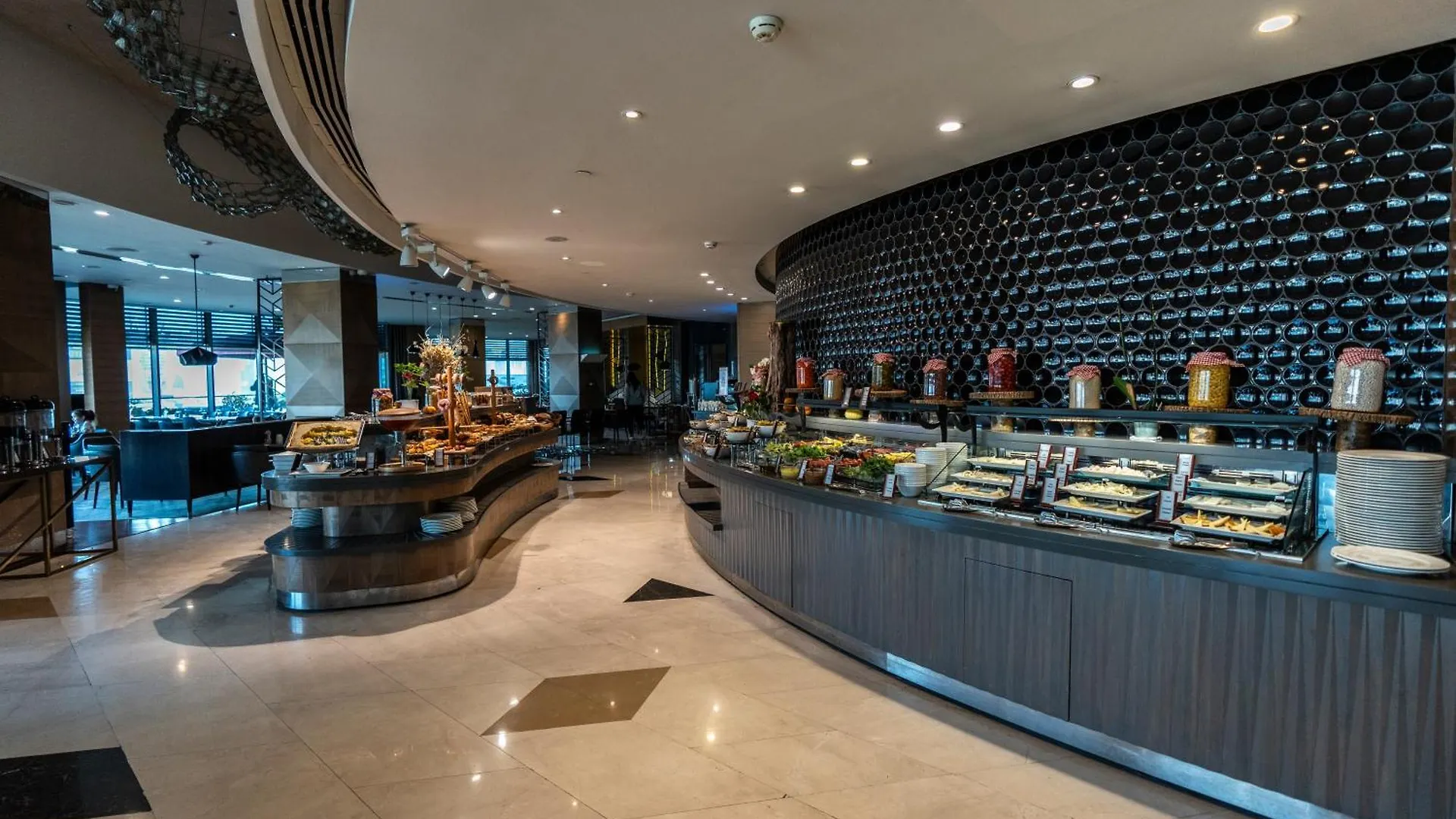 Hilton Istanbul Kozyatagi Hotel 5*,