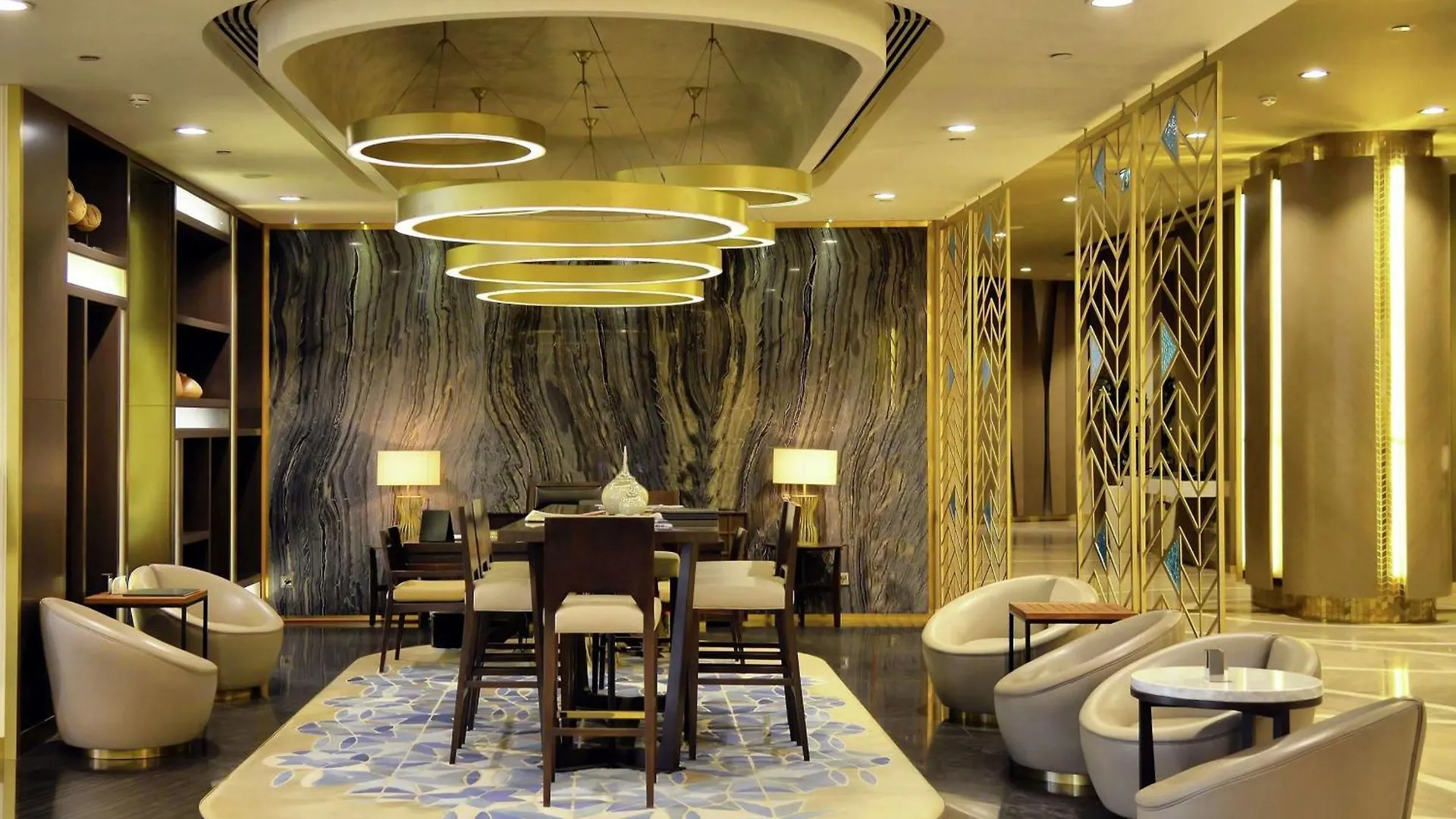 Hilton Istanbul Kozyatagi Hotel 5*,