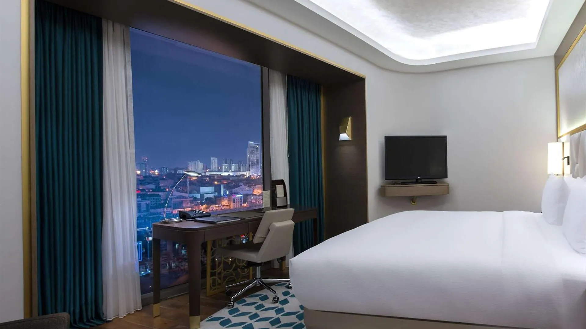 Hilton Istanbul Kozyatagi Otel 5*,  Türkiye