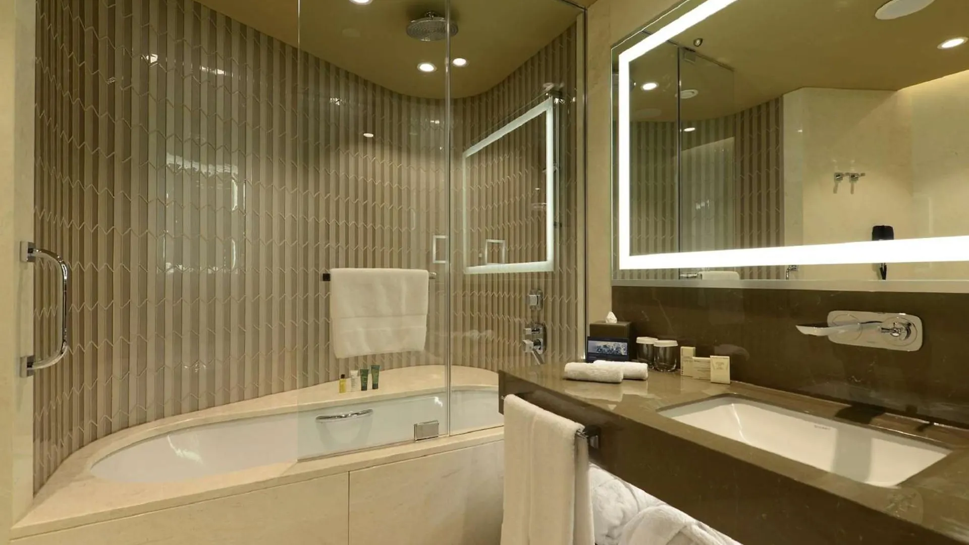 Hilton Istanbul Kozyatagi Otel